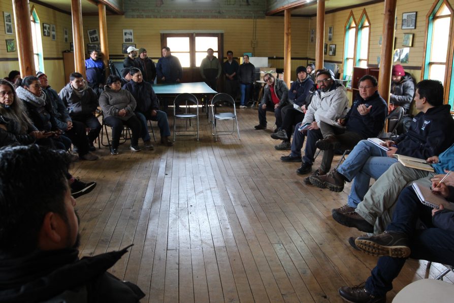 Gobierno fortalece gestión con pescadores artesanales de Islas Huichas