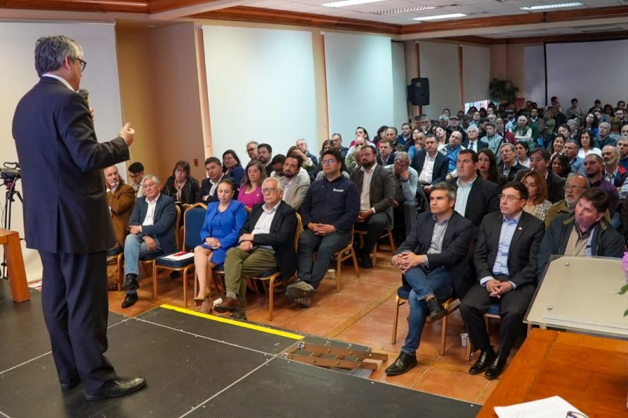 Ministro de Hacienda Mario Marcel valoró jornada Aysén al 2050