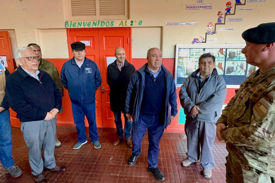 Delegado presidencial supervisó en terreno el estado de los locales de votación