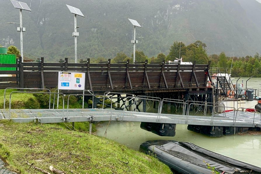 Delegado presidencial destaca el potencial turístico y productivo del litoral sur de Aysén