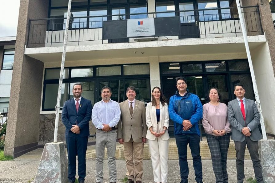 Delegada presidencial se reúne con los alcaldes de la región para coordinar trabajo en beneficio de sus comunidades